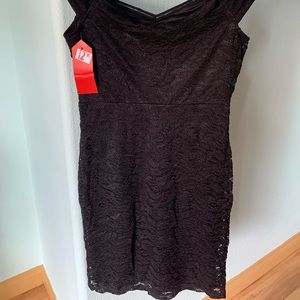 Slim fitting lace black dress